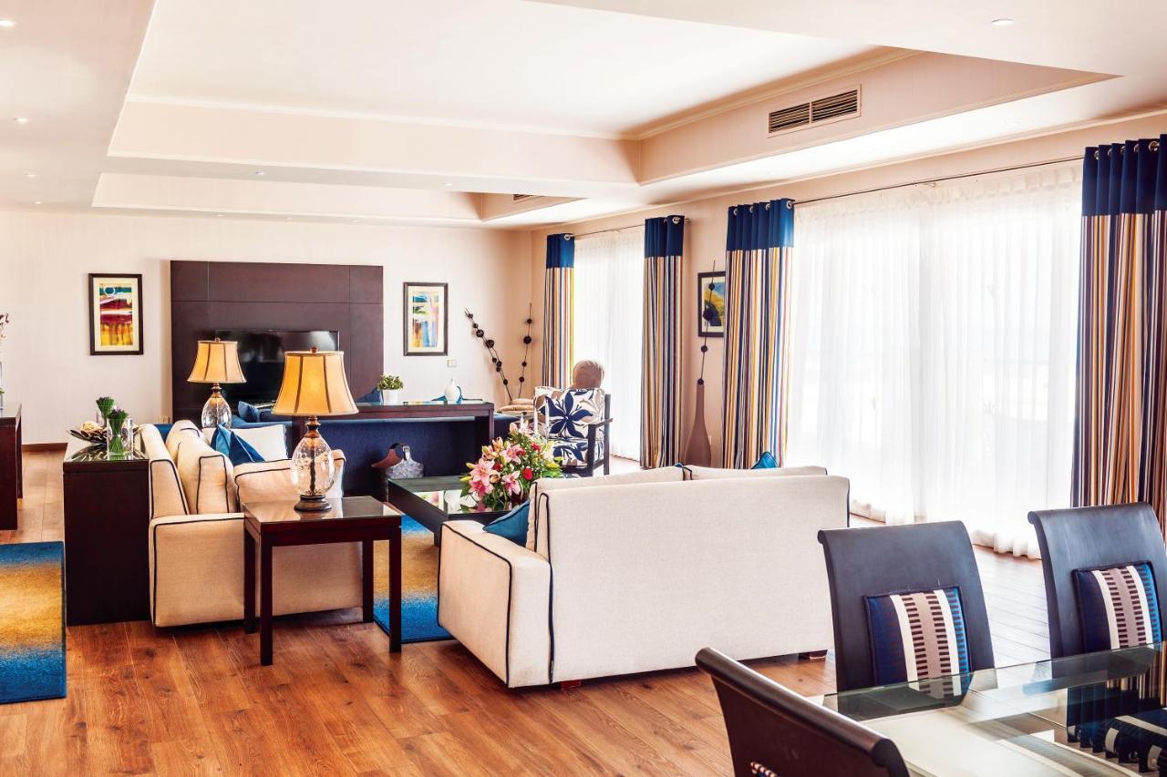 Rixos Alamein - Full Board Plus El Alamein Exterior foto A suite at the hotel