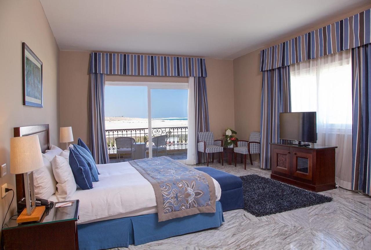 Rixos Alamein - Full Board Plus El Alamein Exterior foto A bedroom at the Hilton Sharm El Sheikh
