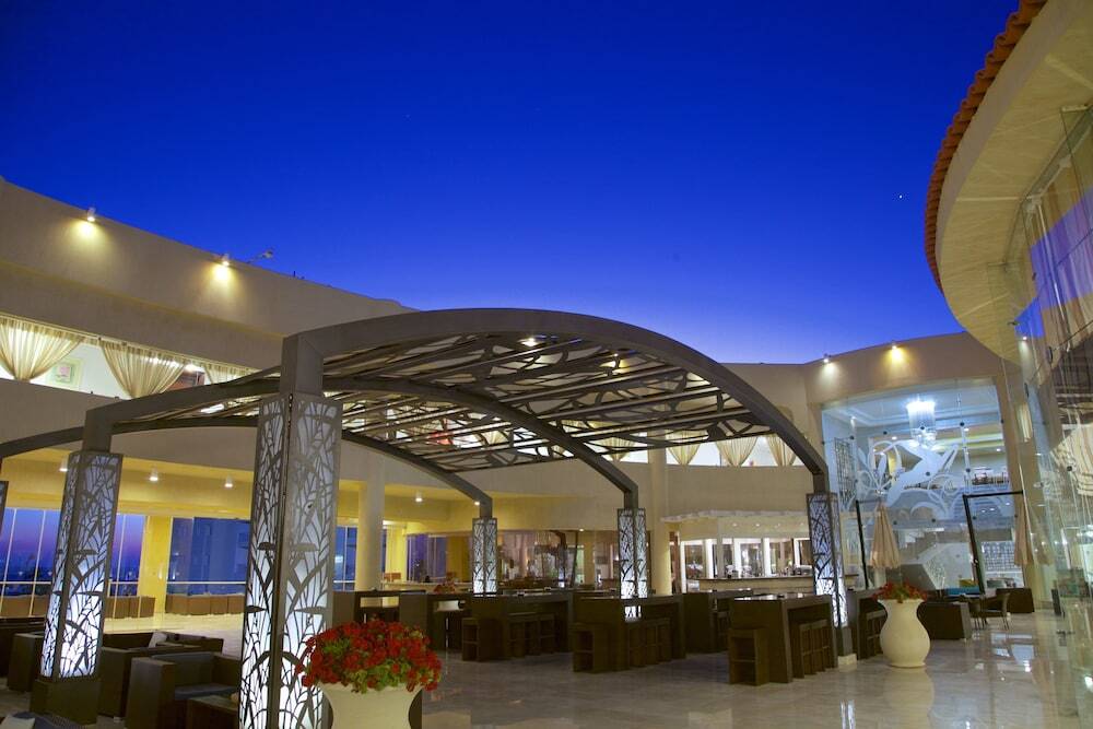 Rixos Alamein - Full Board Plus El Alamein Exterior foto The interior of the hotel